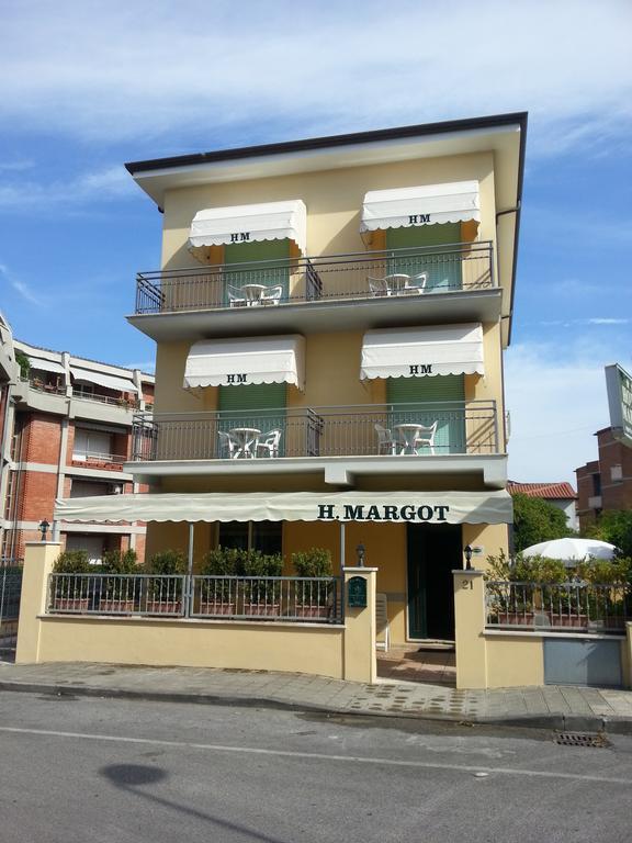Hotel Margot Лидо-ди-Камайоре Экстерьер фото